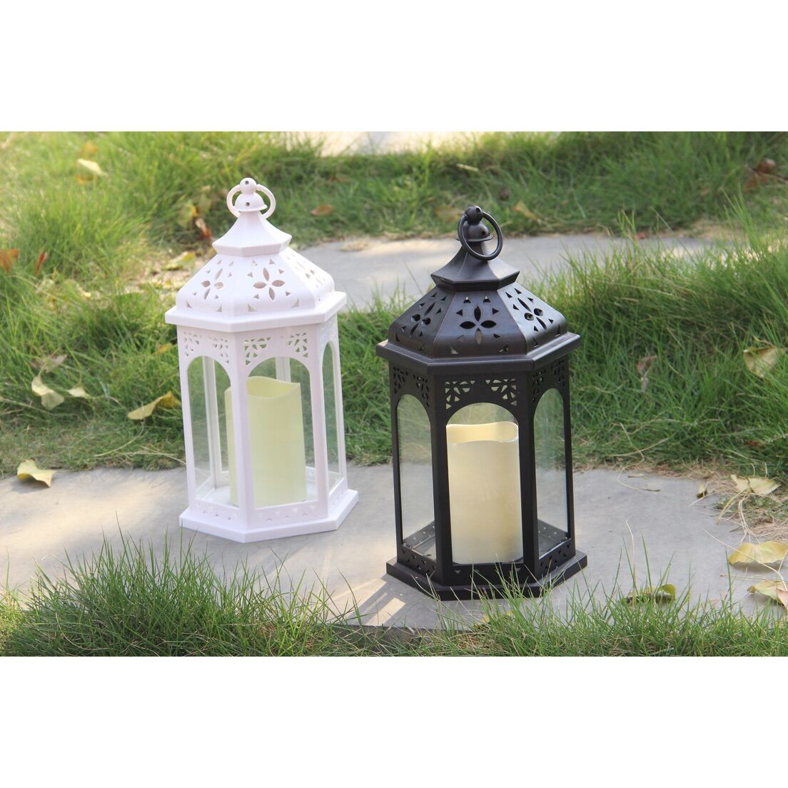 910014 PLASTIC LANTERN WITH LED CANDLE INSIDE