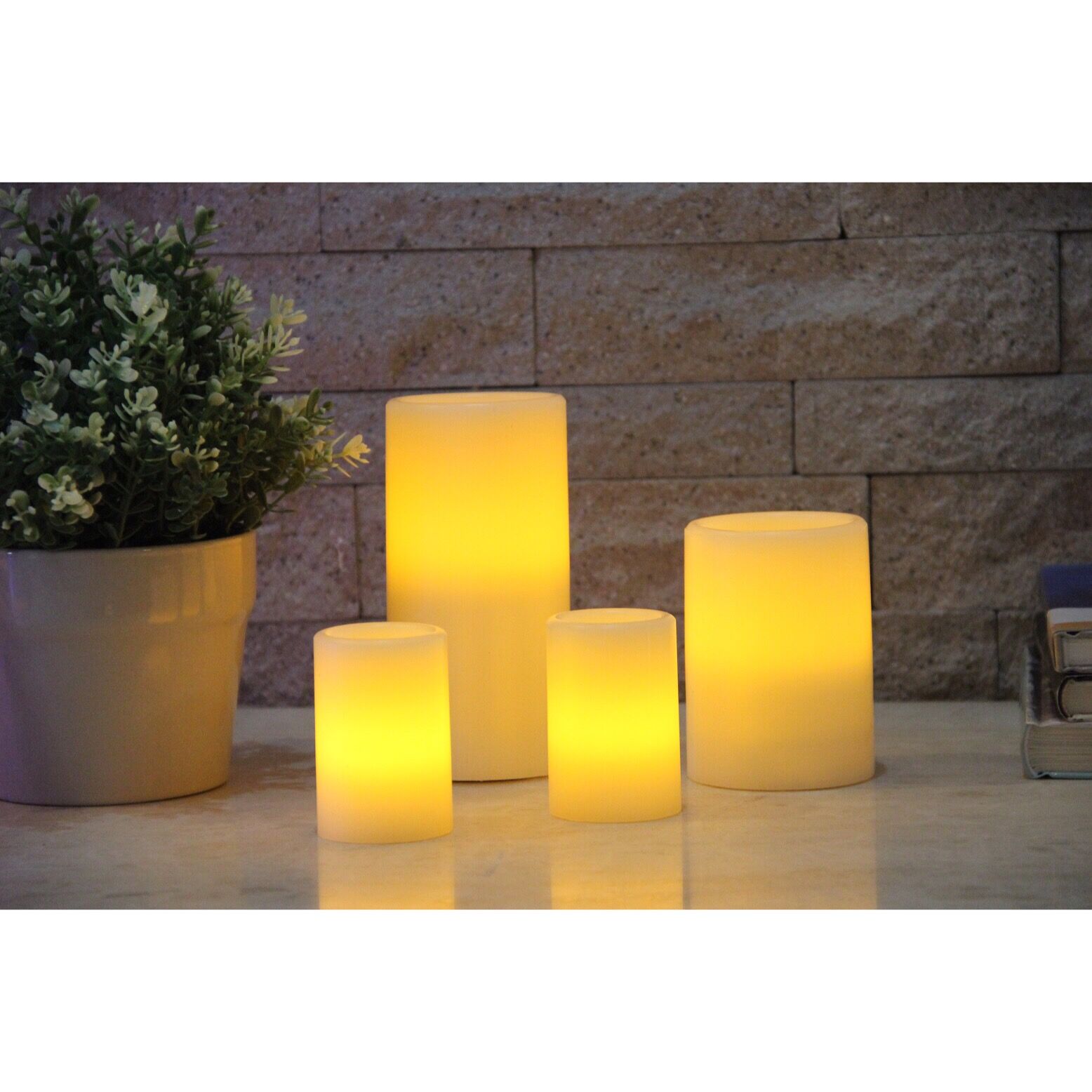 65040001 SET OF 4 FLAMELESS LED WAX CANDLES
