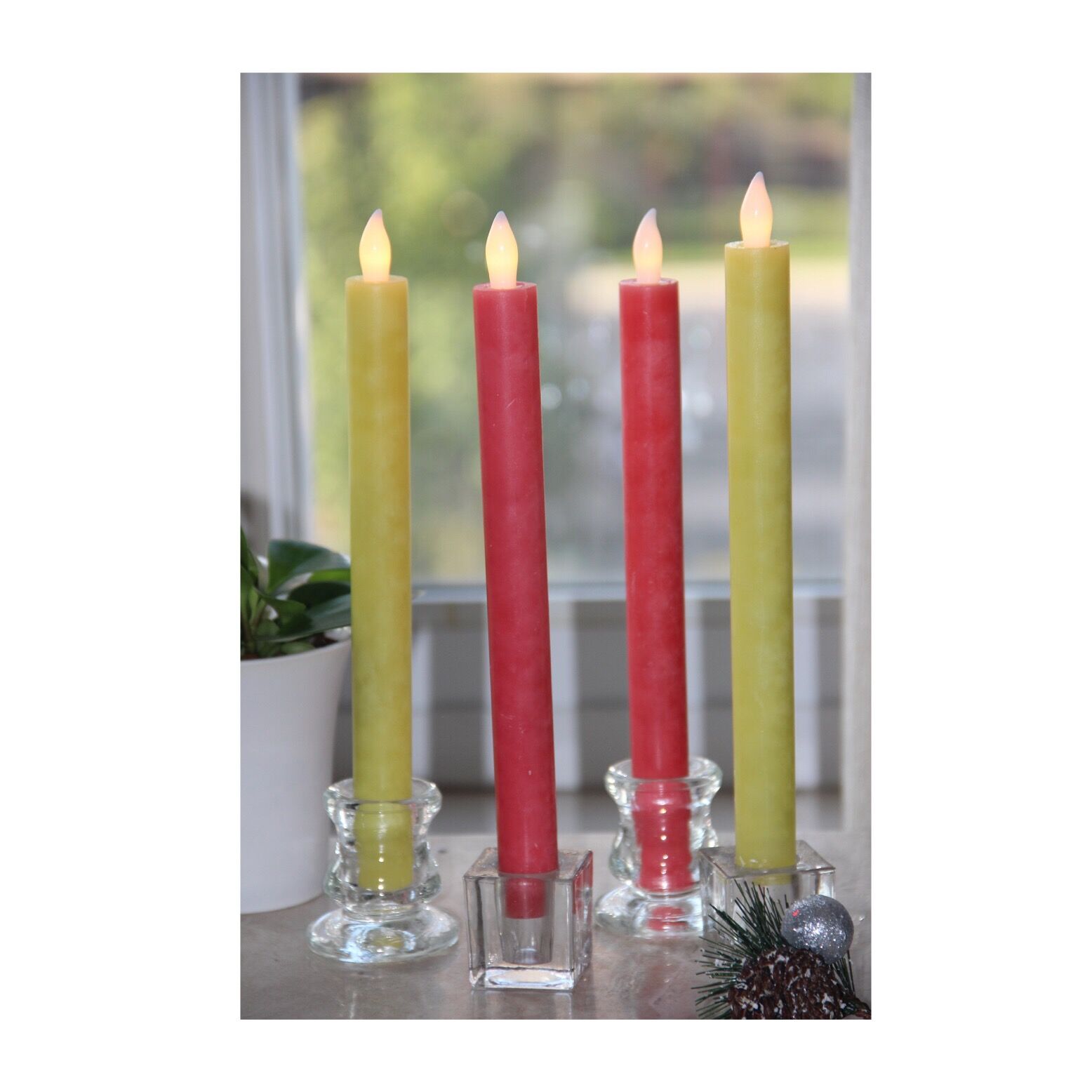 63020056 SET OF 2 LED WAX TAPER CANDLES WITH REMOVABLE HOLDER