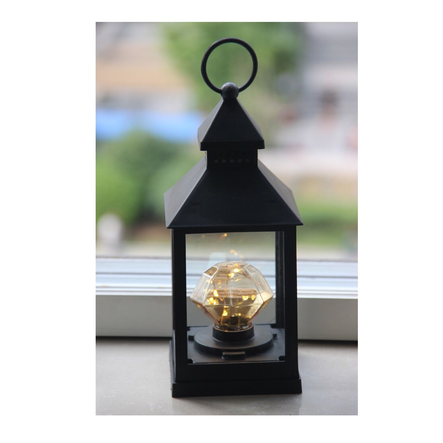 910125 PLASTIC LANTERN WITH 5 LED STRING LIGHTS