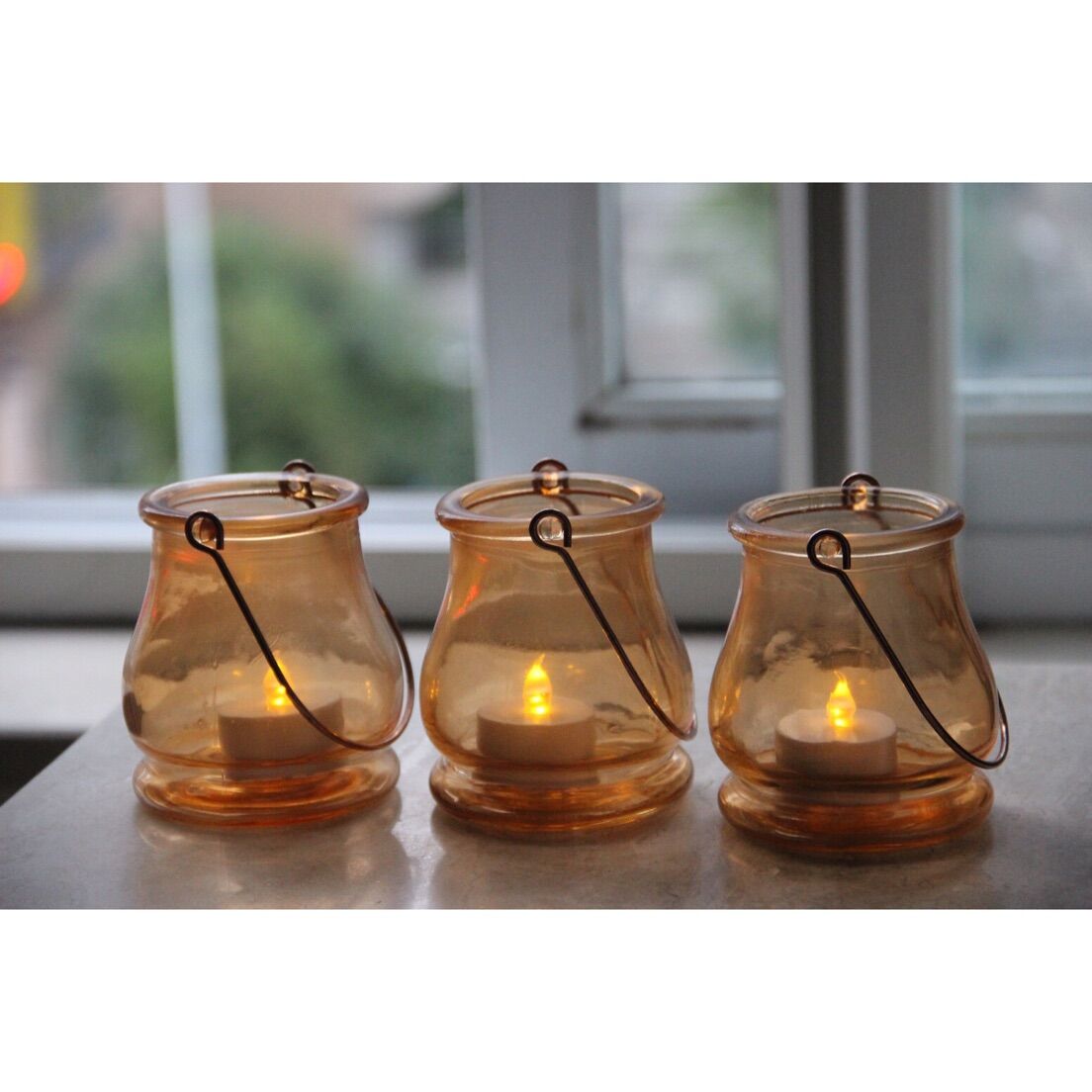950043 CRANBERRY GLASS JAR WITH TEA LIGHT