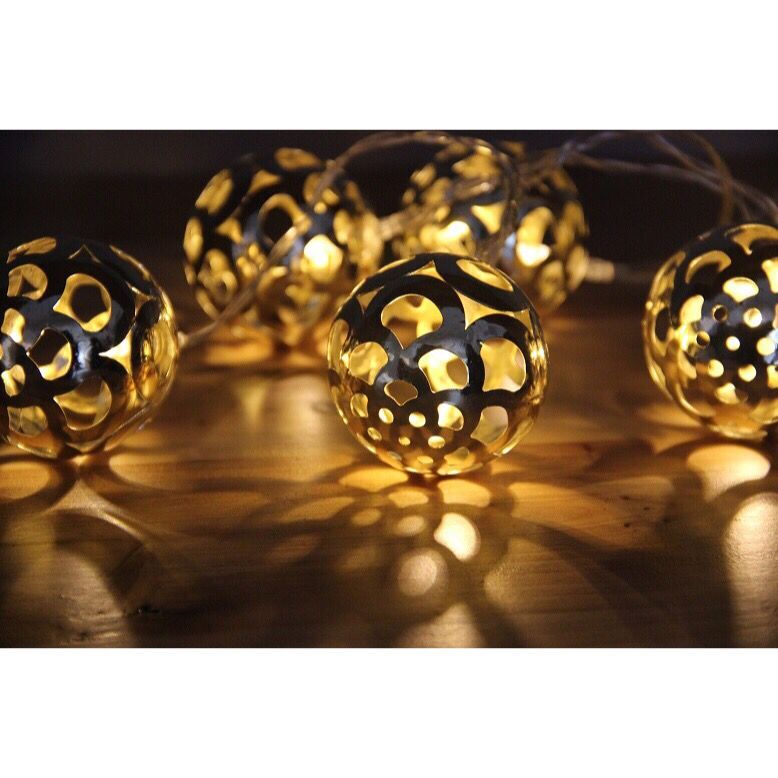 960156 10 LED METAL BALL STRING LIGHT
