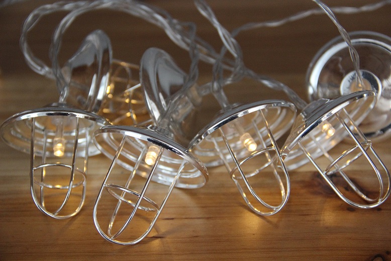 960164 10 LED METAL LANTERN STRING LIGHT