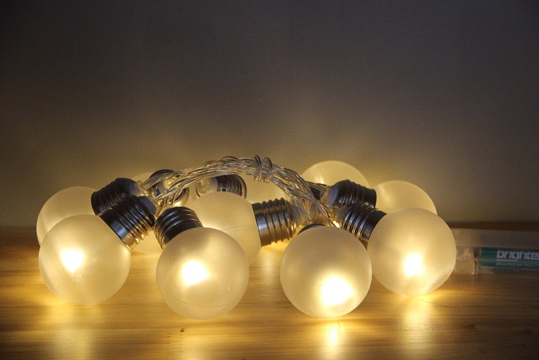 960167 10 LED PLASTIC BULB STRING LIGHT