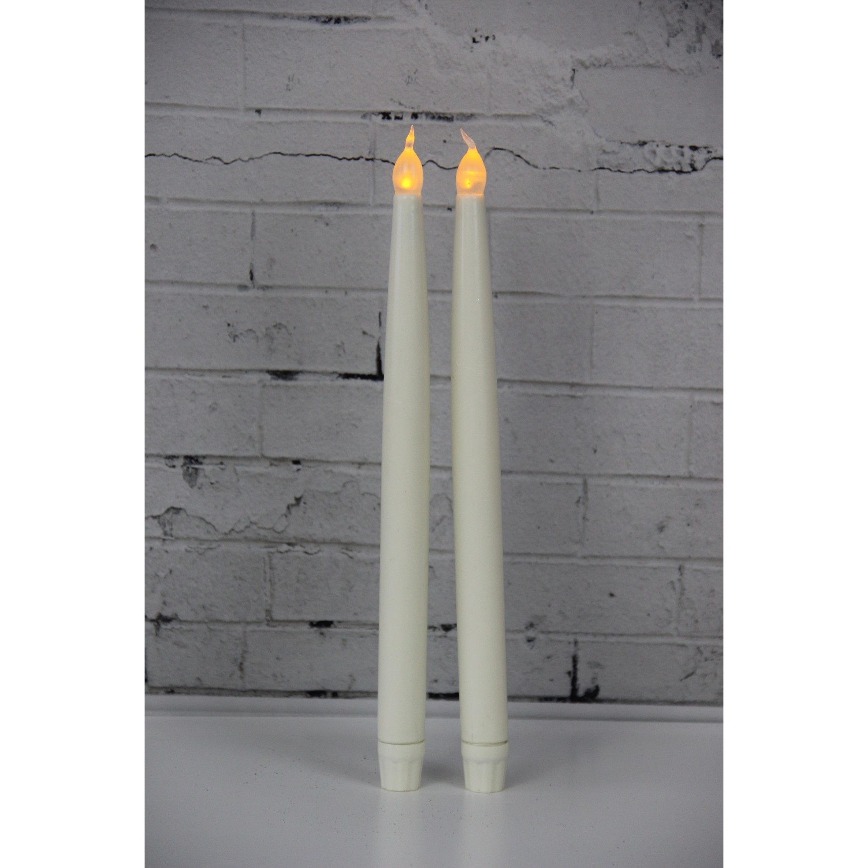 72020007 SET OF 2 LED PLASTIC TAPER CANDLES
