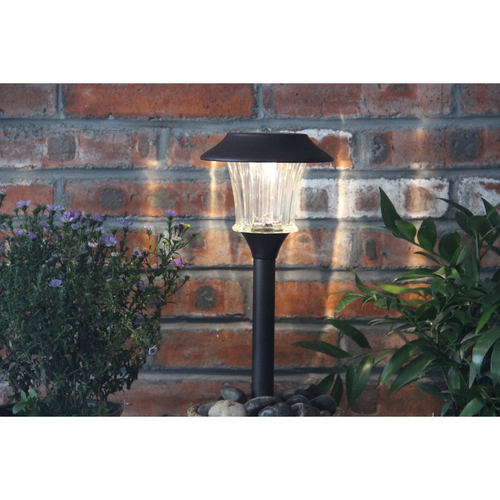 980100 LED SOLAR GARDEN STAKE LIGHT