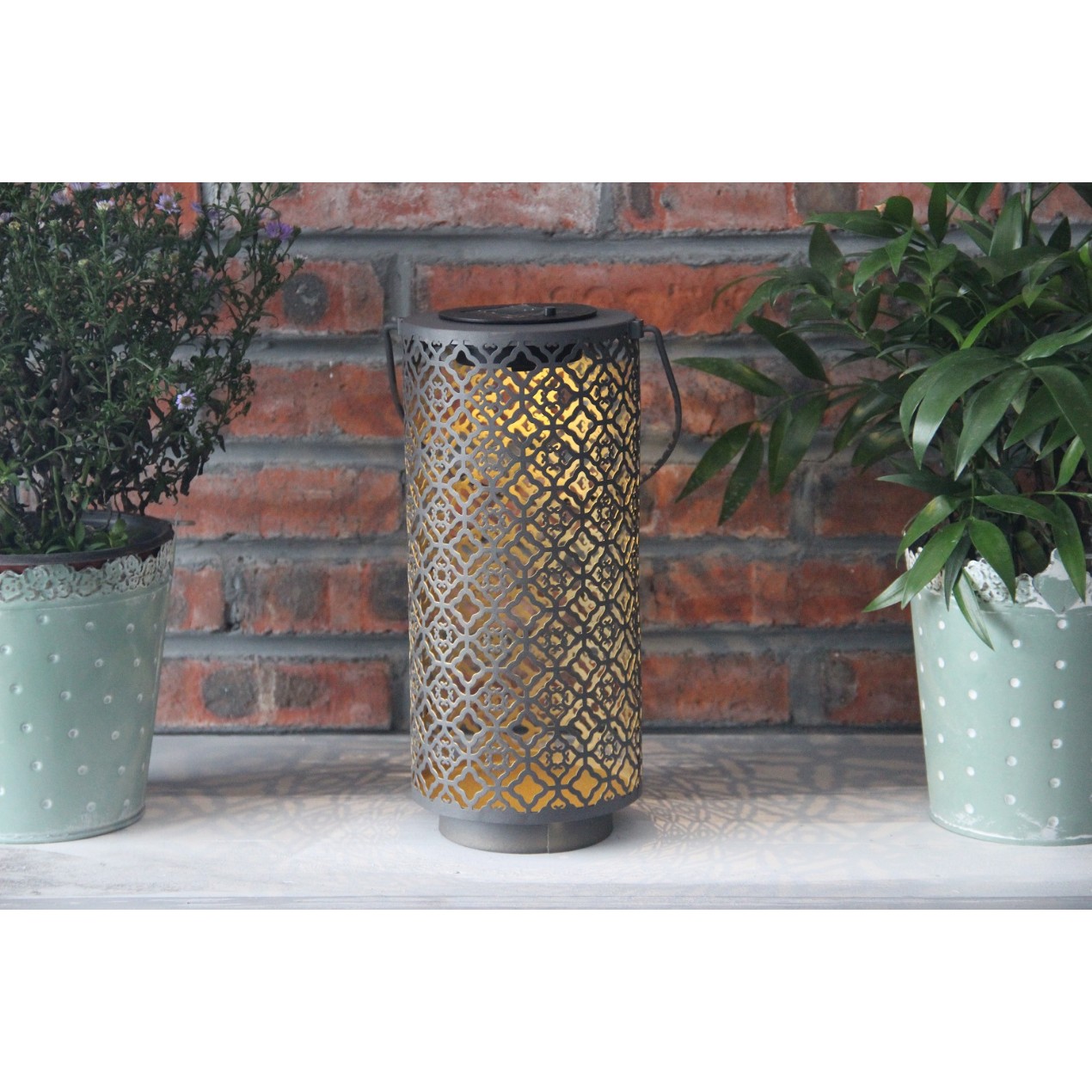 910350 PILLAR SHAPE METAL SOLAR LANTERN WITH PATTERN