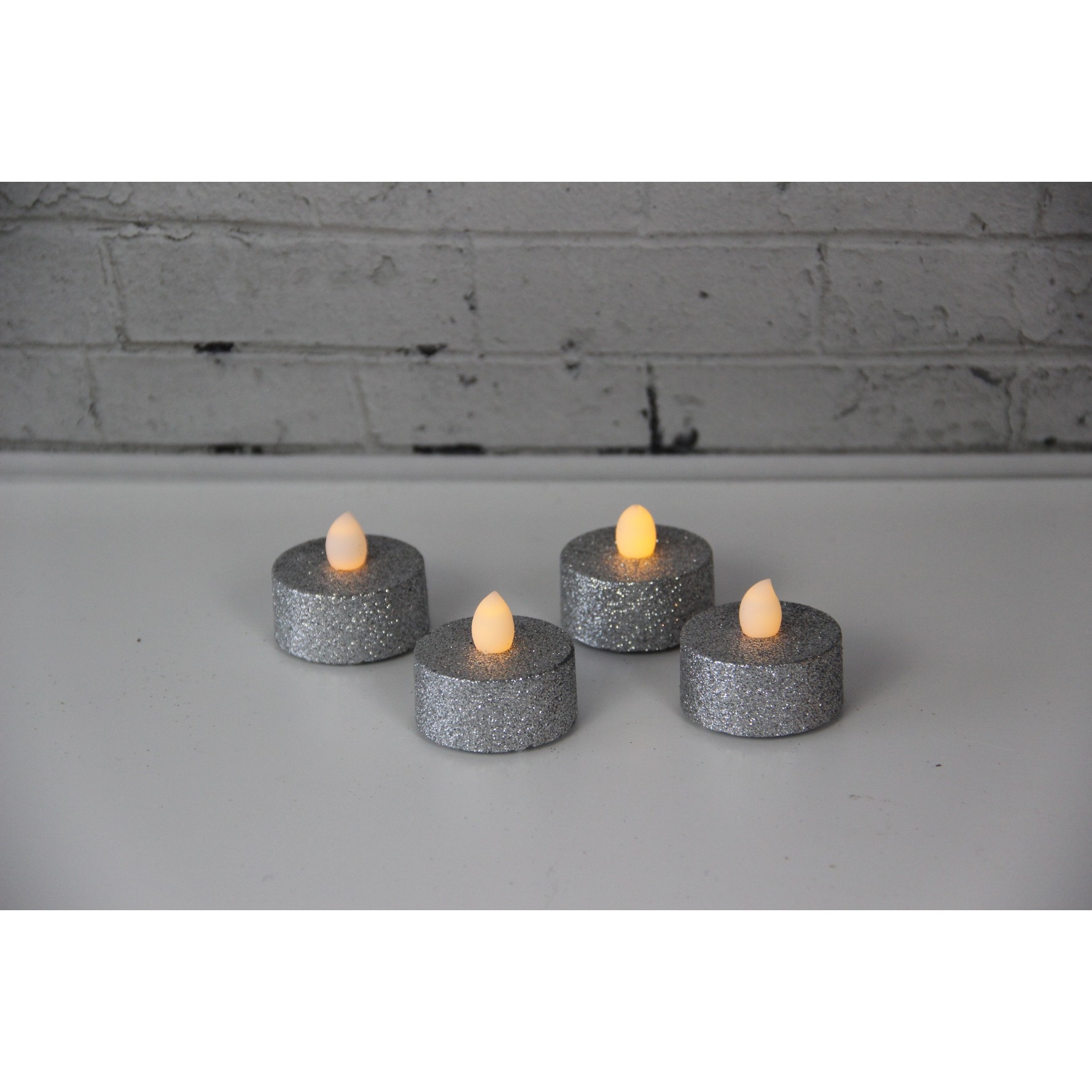 71040007 SET OF 4 FLAMELESS LED TEALIGHT WITH GLITTER