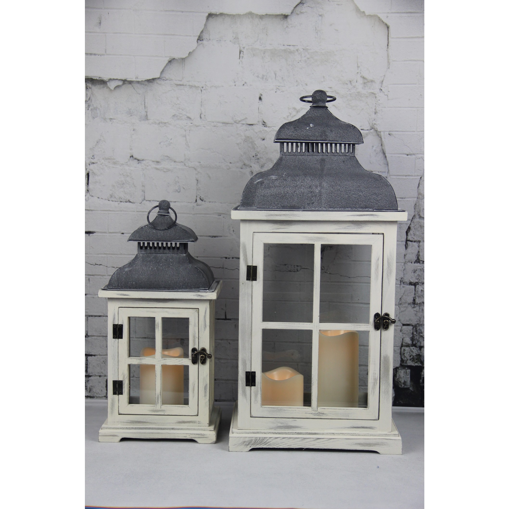 910314 WOODEN LANTERN WITH DISTRESSED FINISH