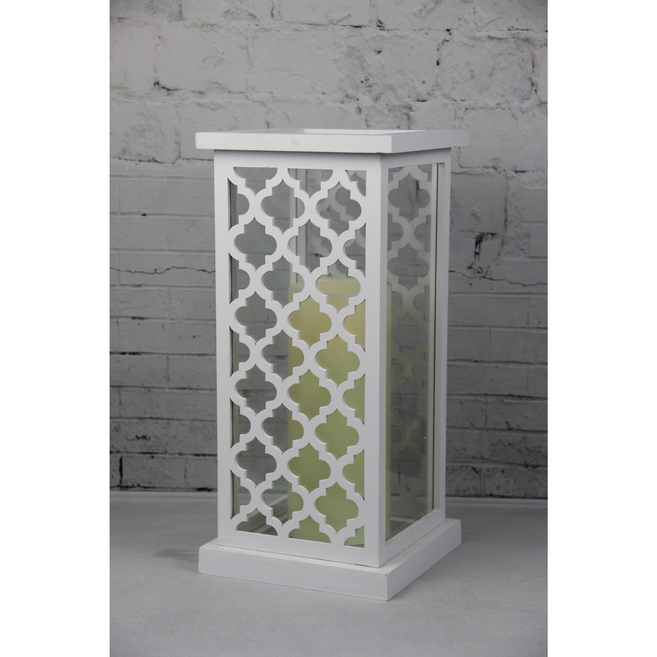 910304 WHITE WOODEN CANDLE HOLDER