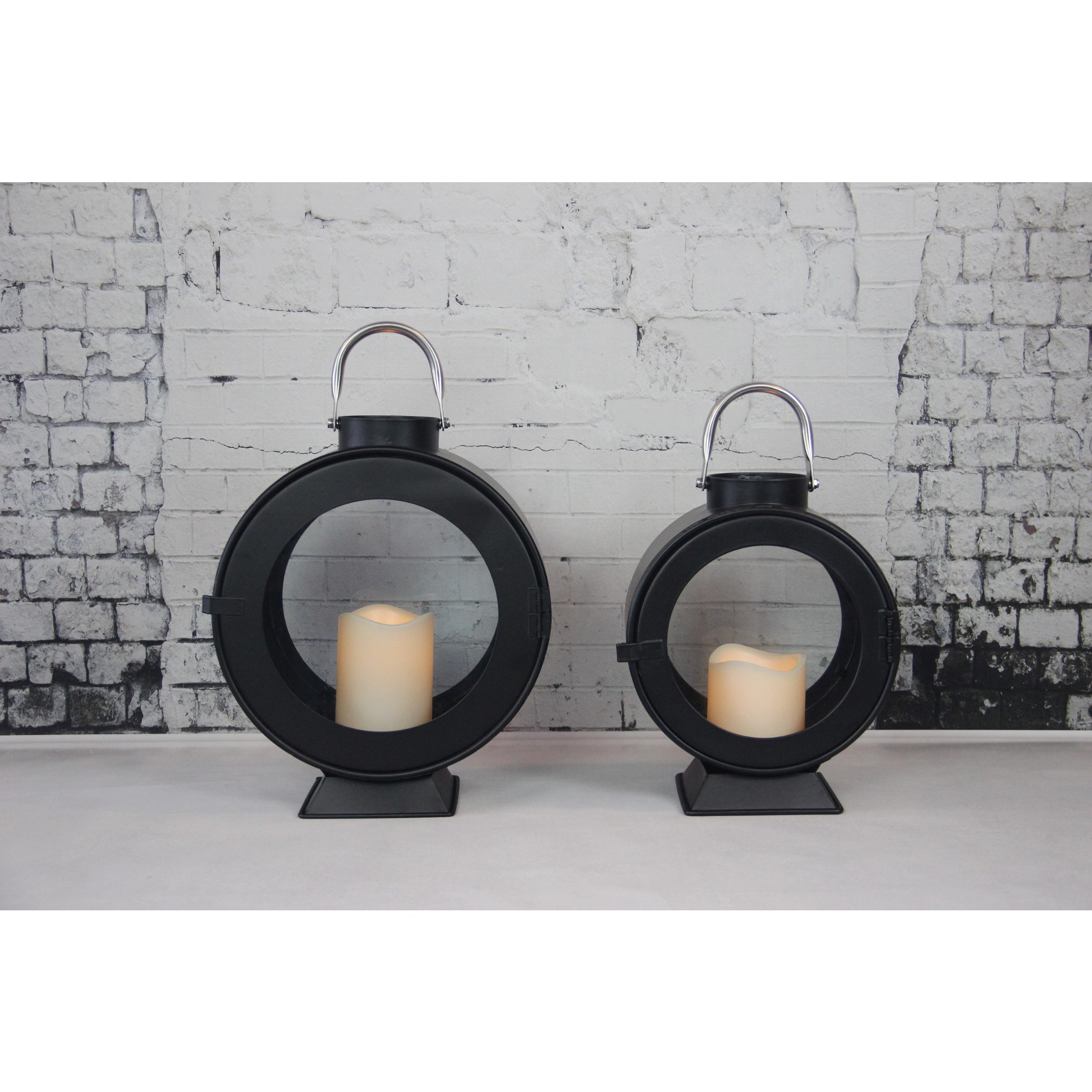 910256 BLACK ROUBD METAL LANTERN WITH LED CANDLE
